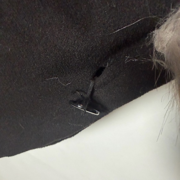 Sioni Black Poncho with Faux Fur Trim - Picture 6 of 9